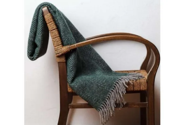 Gotland 100% wool blanket, green