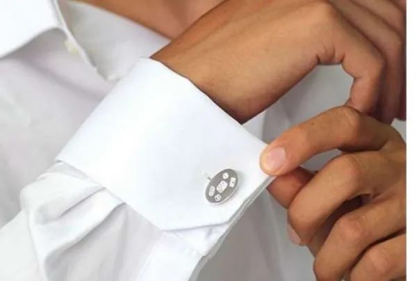 Hallmark feature oval chain cufflinks