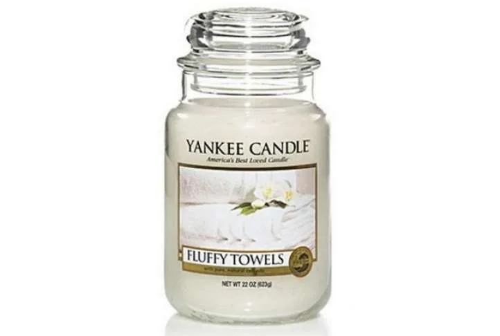 Yankee candle large jar, fluffy towels Yankee candle large jar, fluffy towels