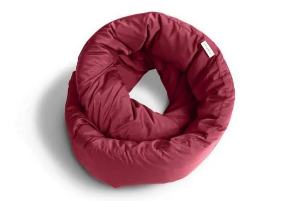 Huzi infinity travel pillow, burgundy