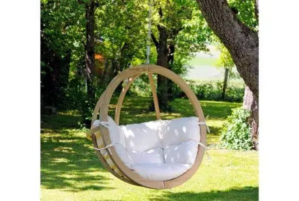 Globo hanging chair in natural