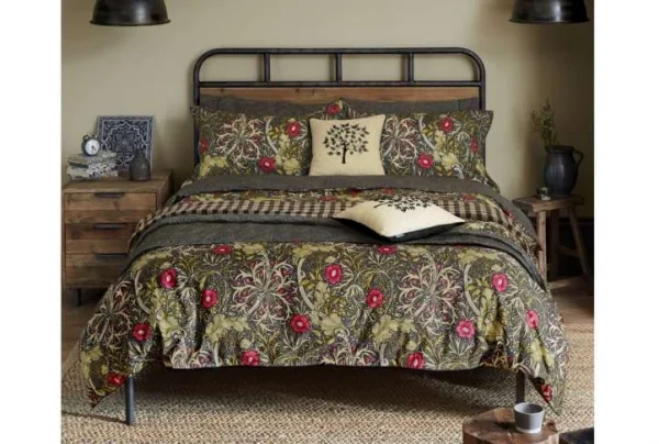 William Morris Seaweed Bedding in Black