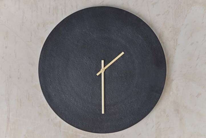 Okota wall clock, black Okota wall clock, black