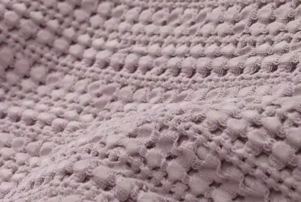 Anadia bedspread in light mauve, various sizes