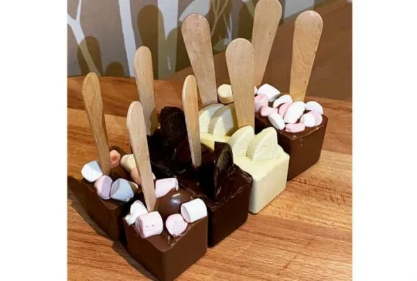 Hot chocolate stirrers x 5,