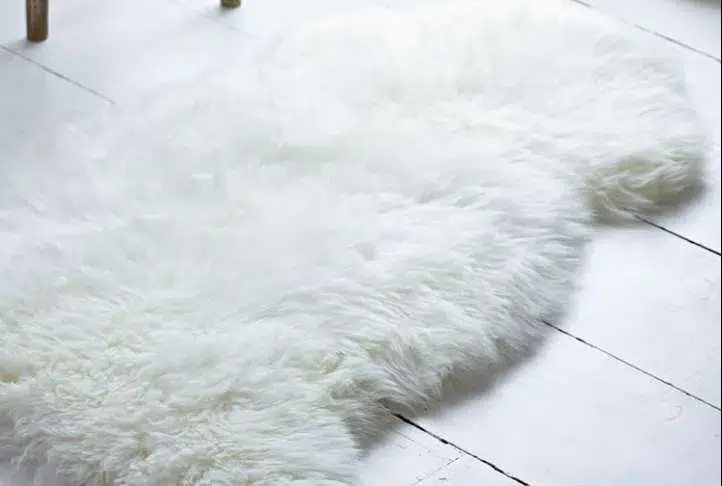 Sumptuous sheepskin single rug, ivory Sumptuous sheepskin single rug, ivory