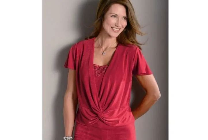 Twist lace trim slinky top, red plain Twist lace trim slinky top, red plain
