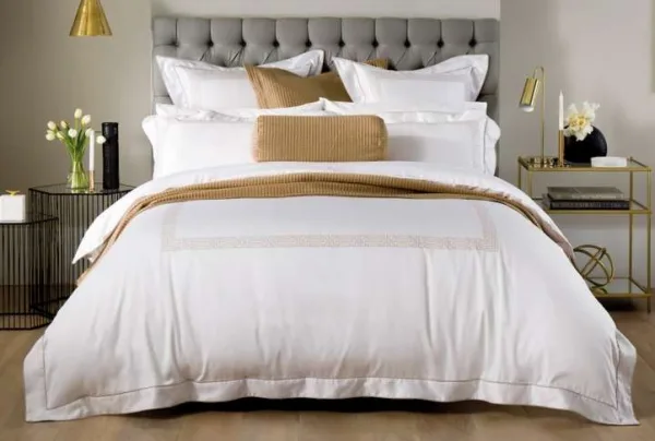 Hickes tailored quilt cover