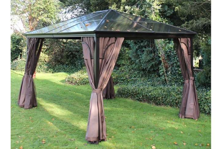 Four seasons gazebo with sides, 3m x 3. 6m Four seasons gazebo with sides, 3m x 3. 6m