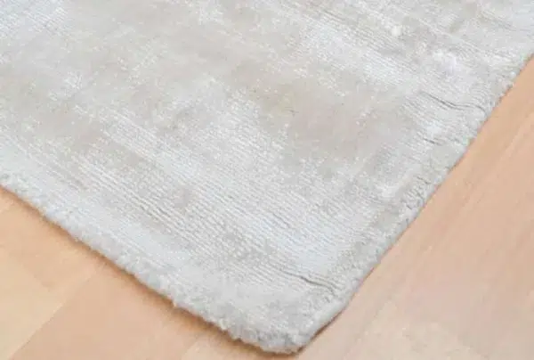 Putty blade silky viscose pile rug, various sizes