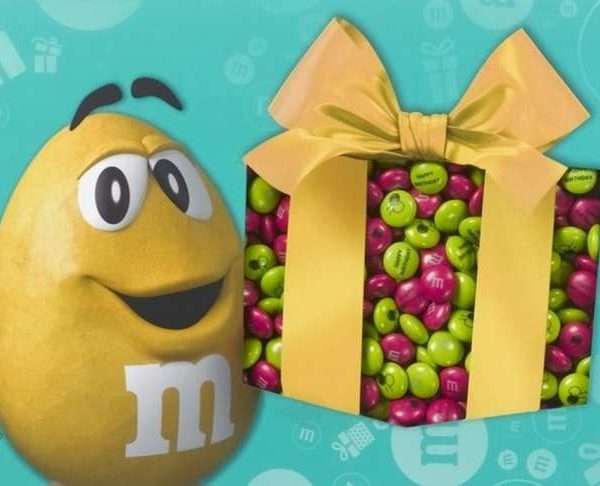 Personalised Smile Gift Box of M&Ms, 400g