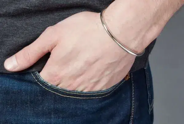 Men's round silver open bracelet - image 2