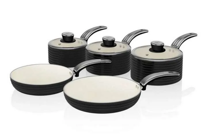 Swan retro 5 piece saucepan & pan set, black Swan retro 5 piece saucepan & pan set, black