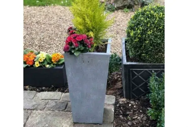 Contemporary 50cm tall square planter, light grey - image 2