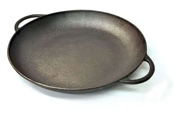 Cast iron paella pan