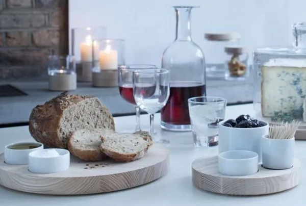 Lotts white serving platter with dipping pots