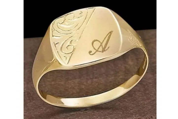 Gents 9ct gold personalised square gold signet ring Gents 9ct gold personalised square gold signet ring