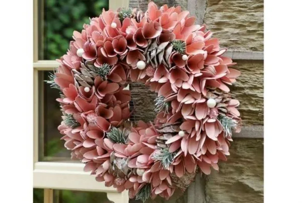 Pink everlasting autumnal wreath