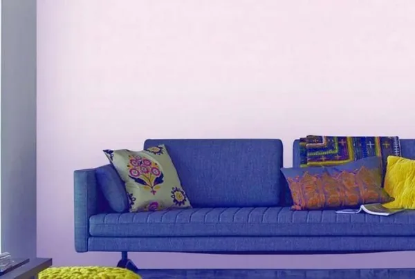 Fade white wallpaper, 10 metres long