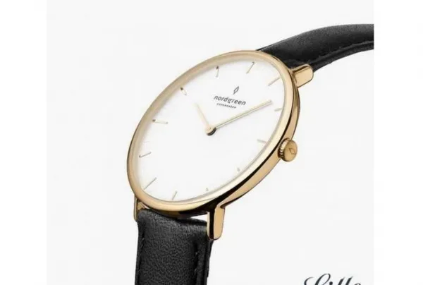 Native gold, white dial, 32mm black leather watch
