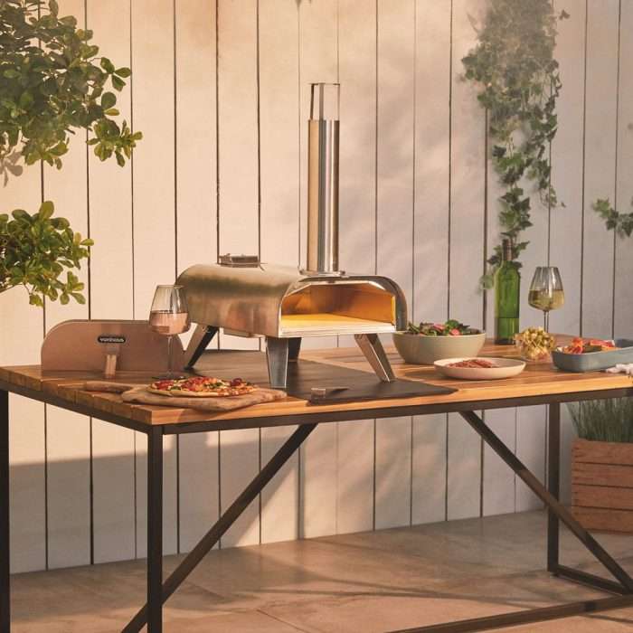 Vonhaus tabletop pizza oven - pizza ready in 15 minutes