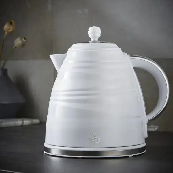 Swan 1. 7 litre jug kettle, white