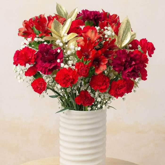 Christmas wishes carnation bouquet by post