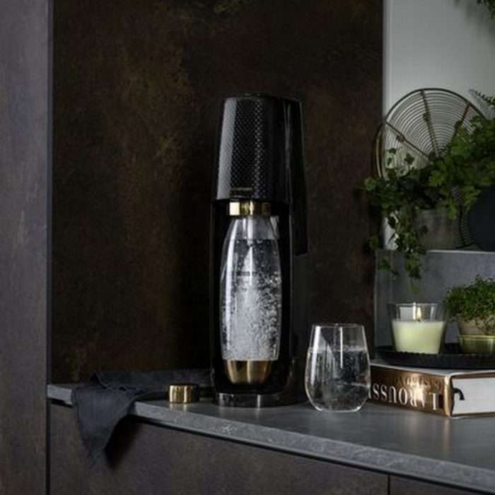 Sodastream spirit sparkling water maker - black & gold