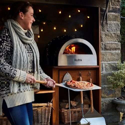 Ready steady cook with the delivita pizza oven