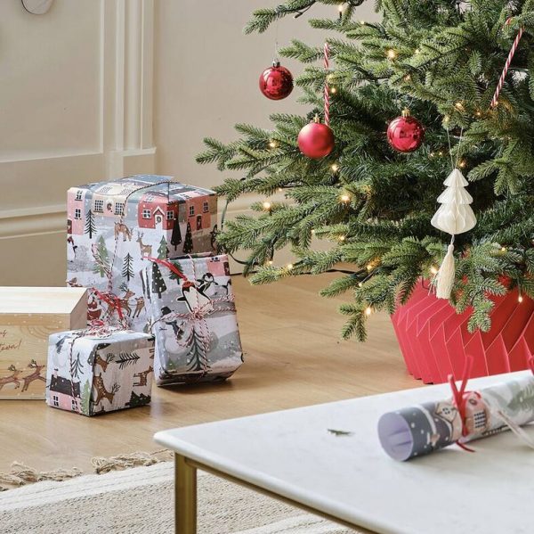 Traditional Christmas Scene Wrapping Paper