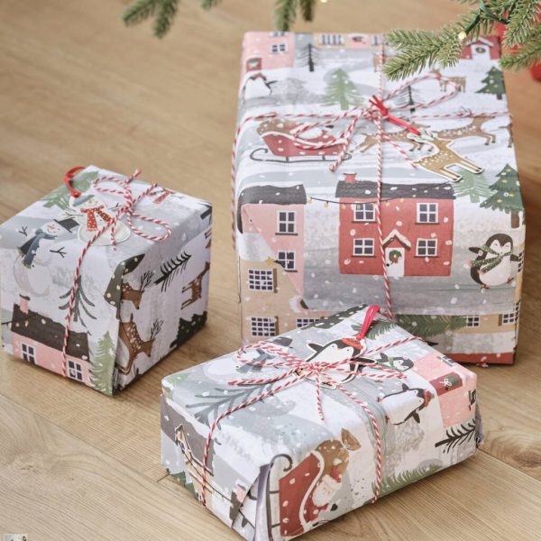 Traditional christmas scene wrapping paper