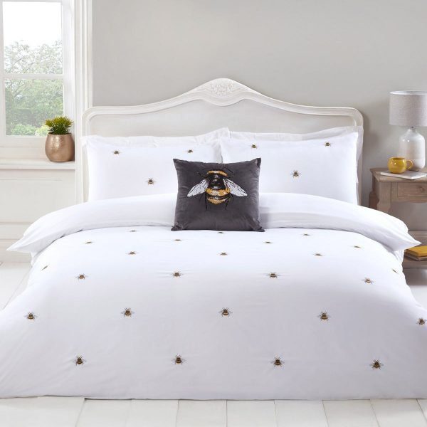 Bumblebee white supersoft embroidered duvet set