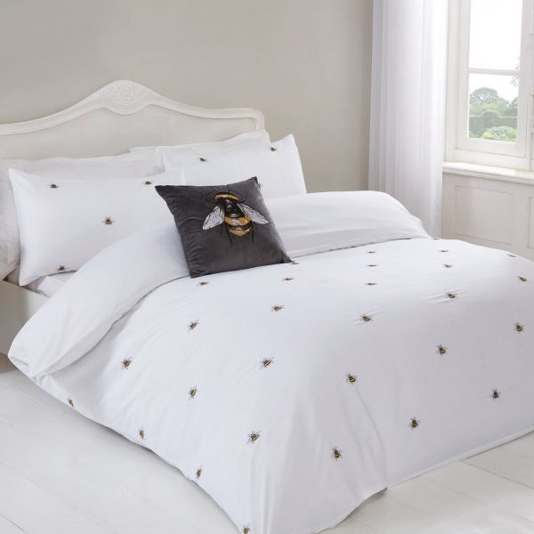 Bumblebee white supersoft embroidered duvet set