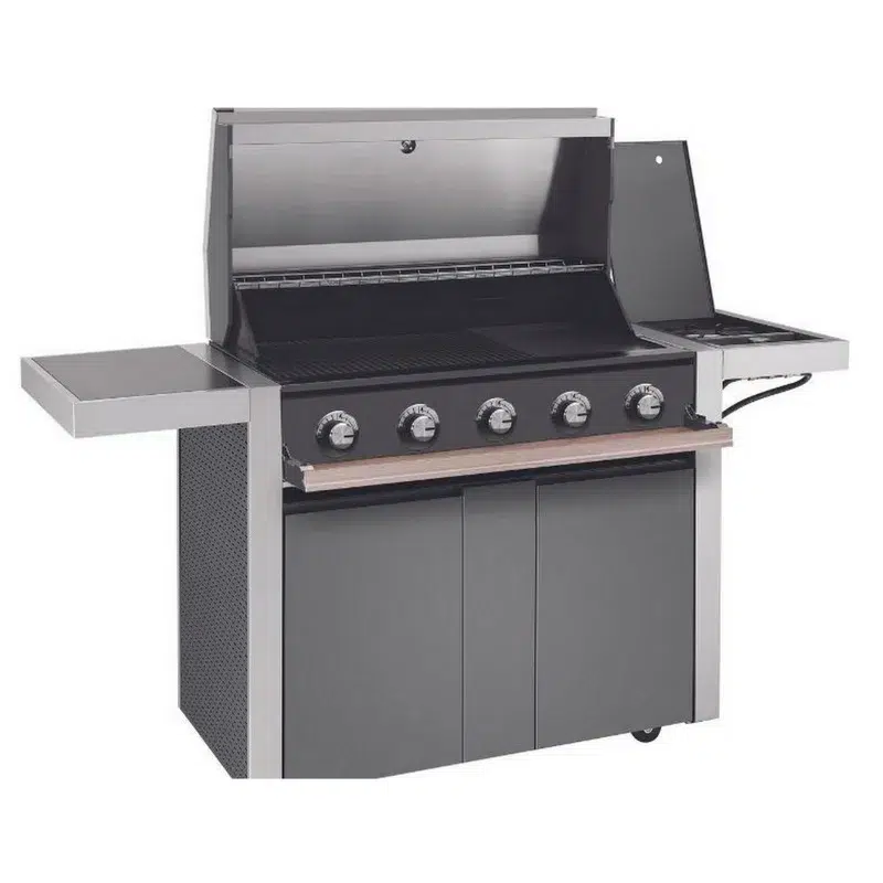 Beefeater large 5-burner barbeque Beefeater large 5-burner barbeque