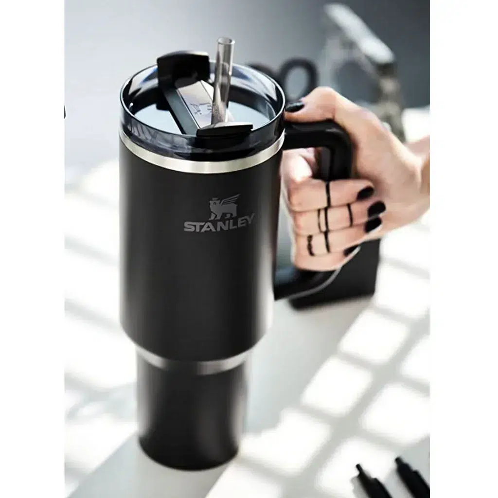 Stanley quencher h2. 0 flowstate insulated tumbler 30oz - black Stanley quencher h2. 0 flowstate insulated tumbler 30oz - black