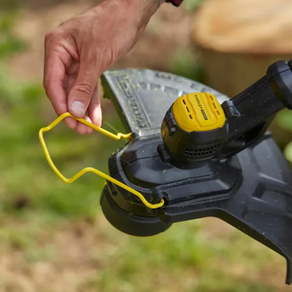 Stanley fatmax v20 18v cordless 33cm string trimmer