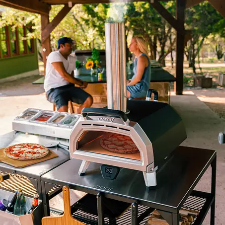 Ooni karu 16 multi fuel outdoor pizza oven