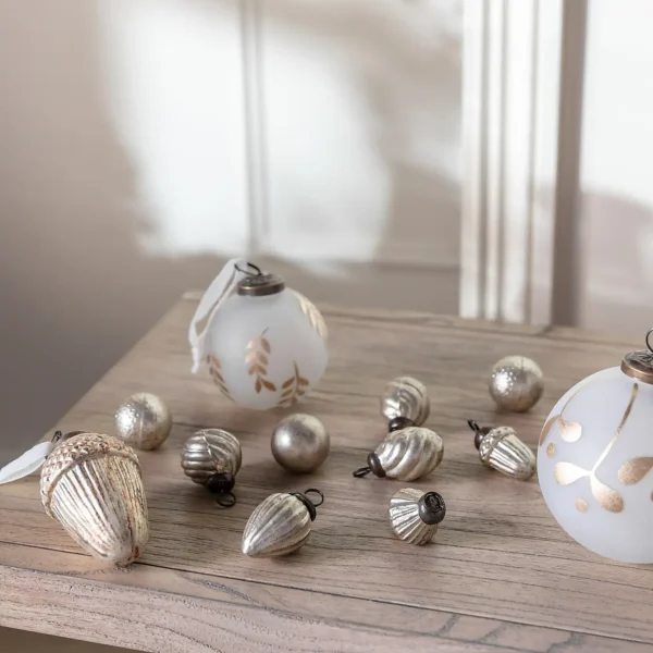 Pack of 16 ella mini antique gold baubles