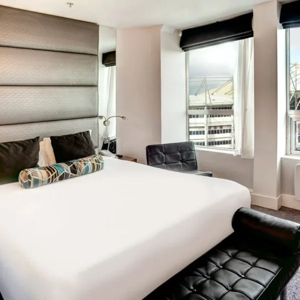 One Night Break with Bubbly at Sandman Signature Hotel