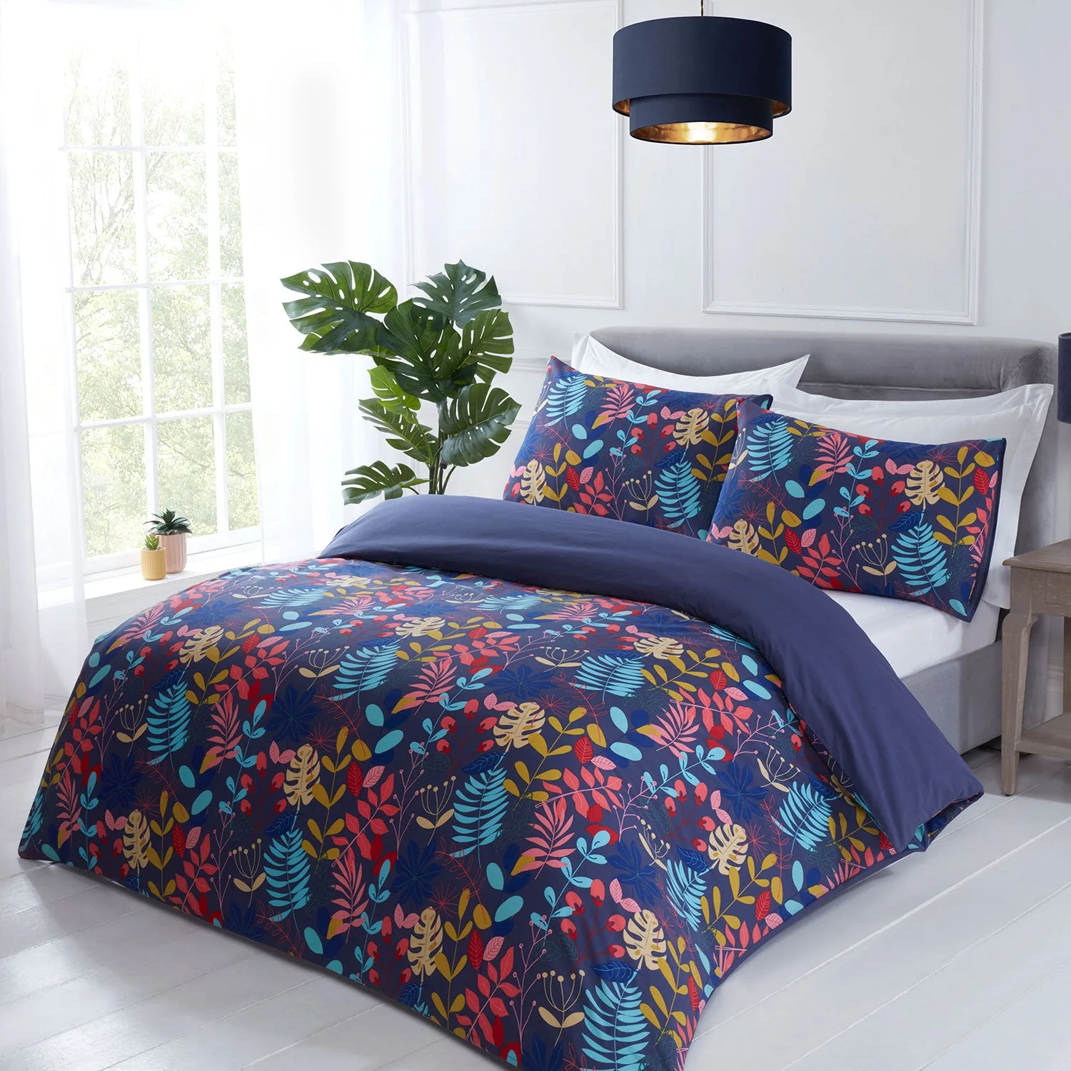 Tropical leaf multi reversible duvet set - all sizes Tropical leaf multi reversible duvet set - all sizes - image 2