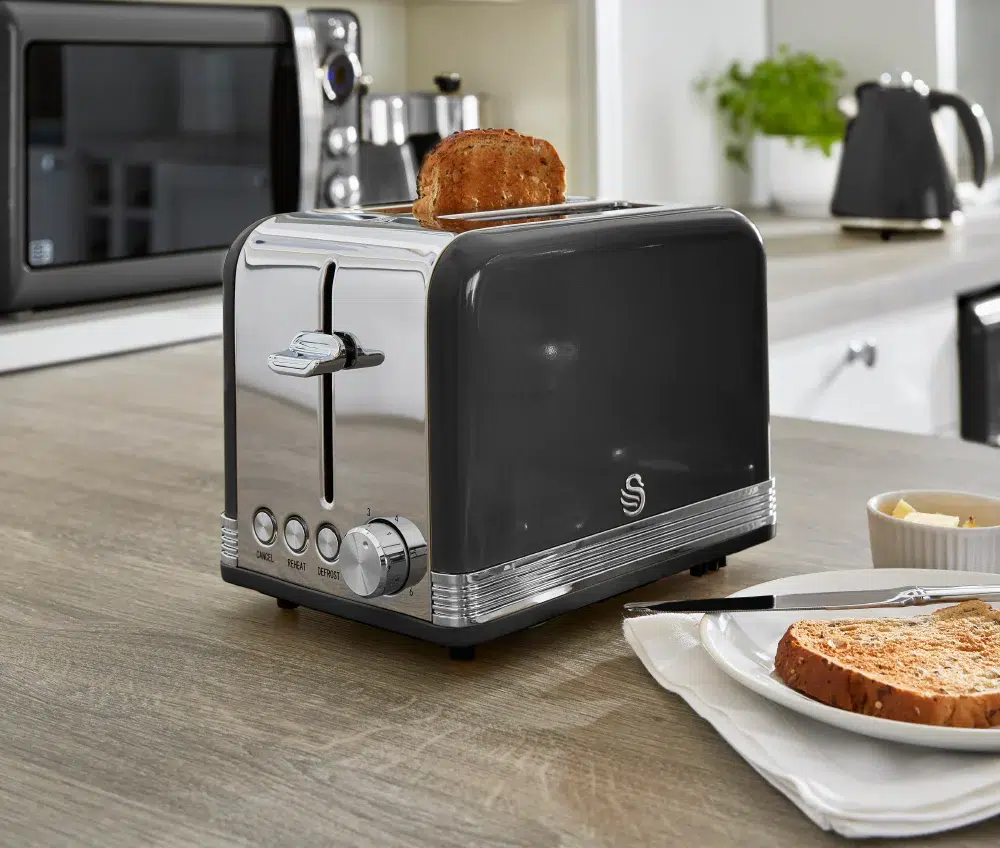 Swan 2 slice retro toaster, black Swan 2 slice retro toaster, black