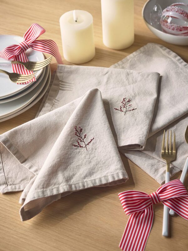 Four cotton embroidered berry napkins