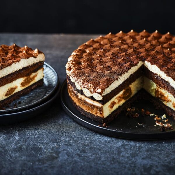 Collection Salted Caramel Tiramisu Cheesecake (Serves 10)
