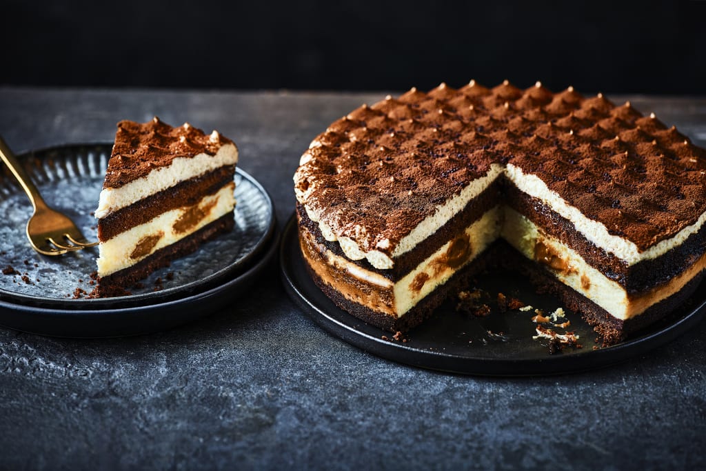 Collection salted caramel tiramisu cheesecake (serves 10) Collection salted caramel tiramisu cheesecake (serves 10)