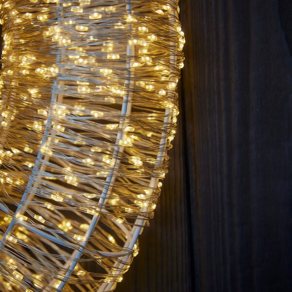 Super Lit Naked Wire Outdoor Wreath