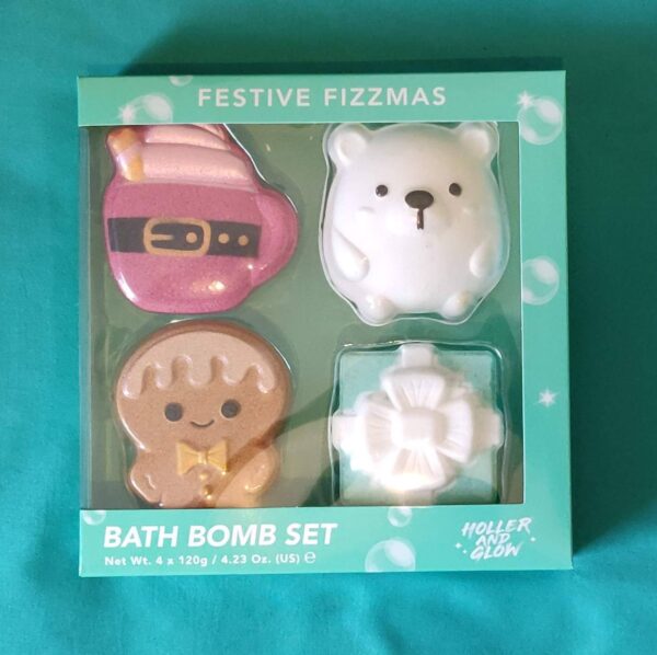 Holler & glow festive fizzmas bath bombs 4pcs