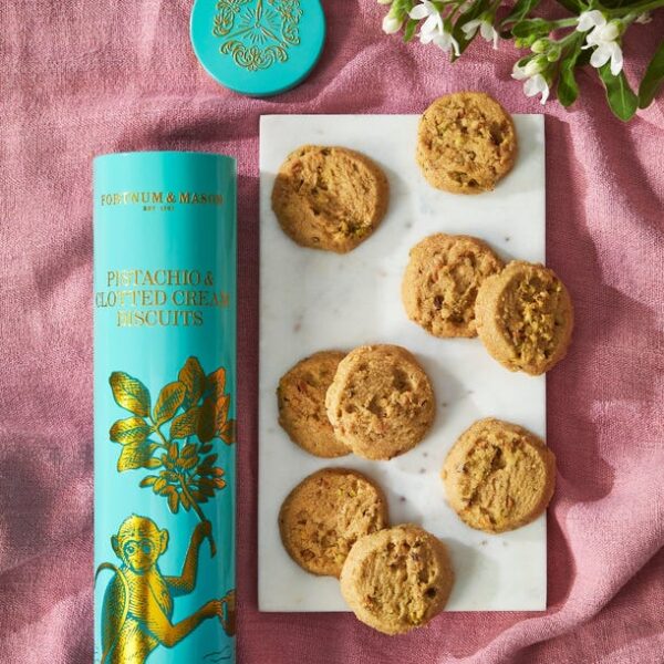 Pistachio & clotted cream biscuits, 250g - image 2