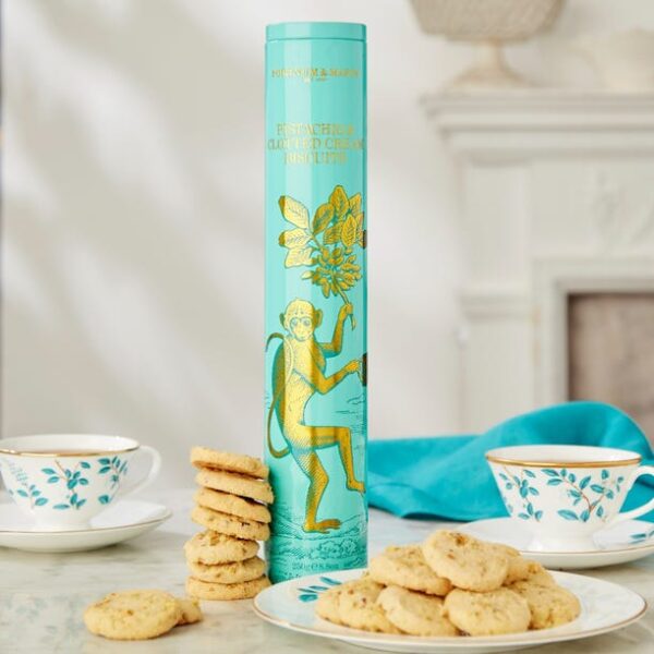 Pistachio & clotted cream biscuits, 250g