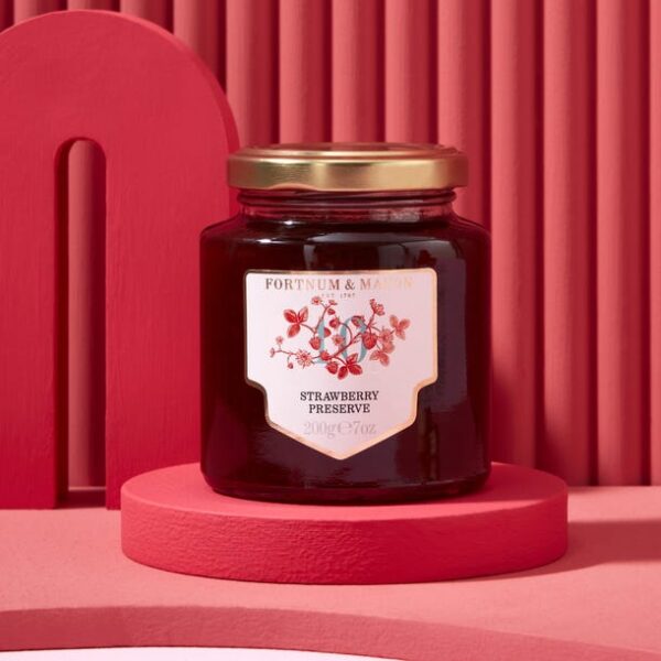 The lovestruck fortnum & mason hamper - image 3