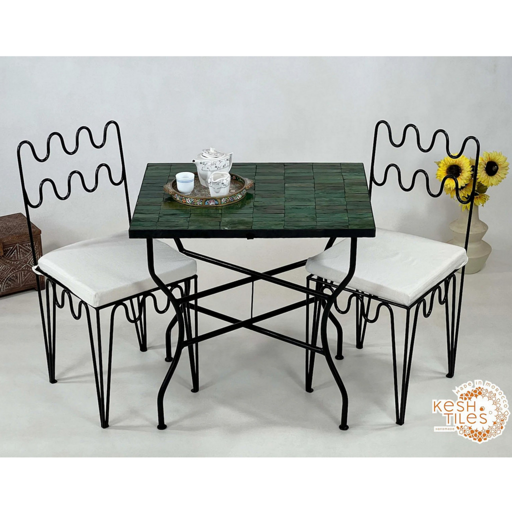 Handmade green mosaic table, customizable A table with a green rectangular object